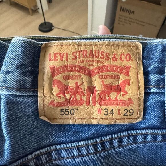 Levi’s 550 Relaxed Fit 34x29 Medium Wash Jeans - Picture 4 of 4
